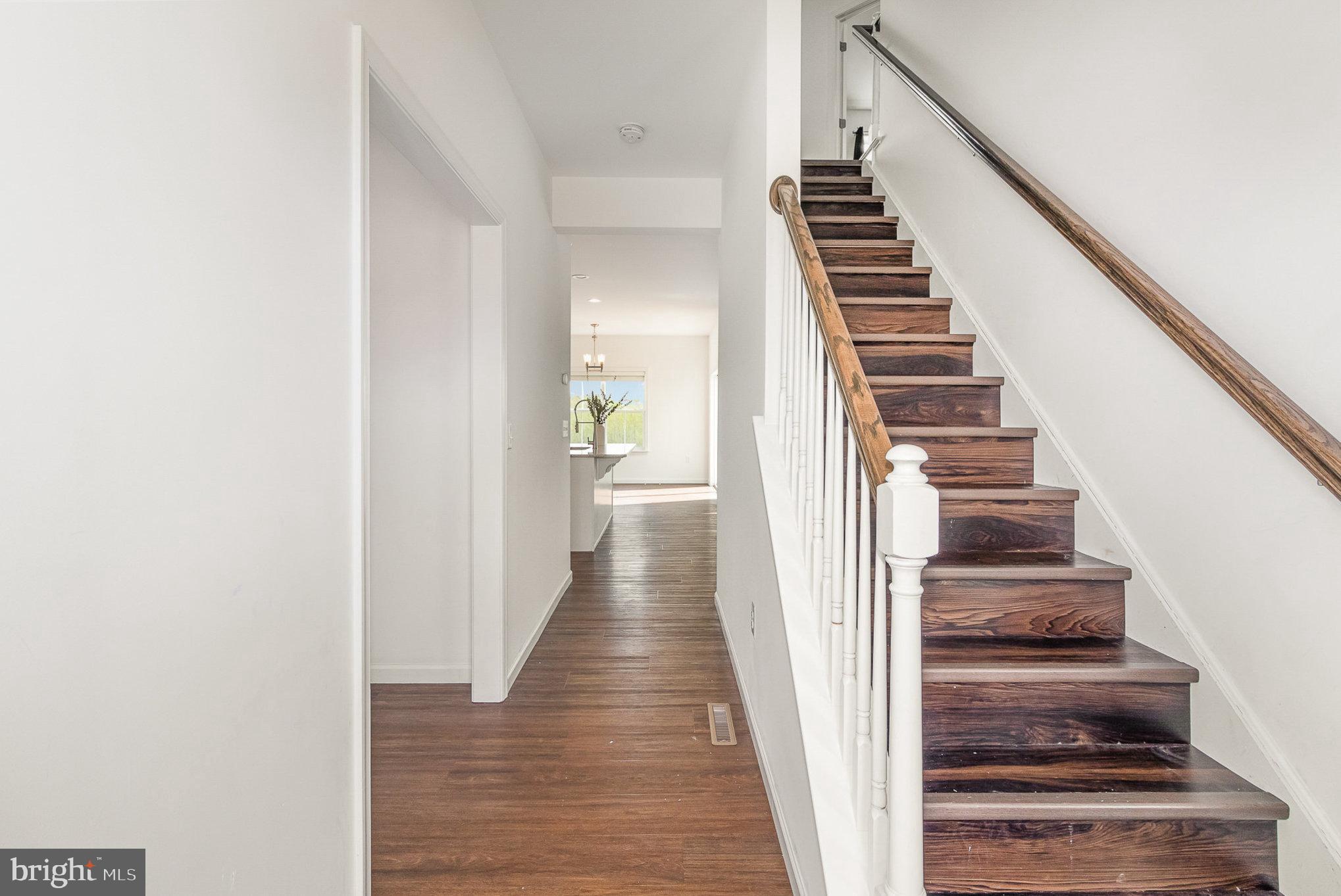 MOUNTAIN VIEW ESTATES - Residential