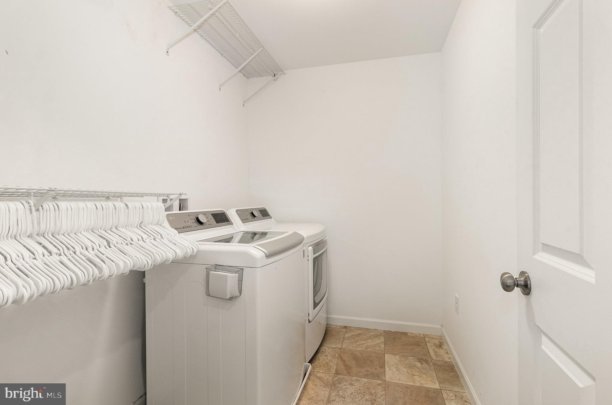 MOUNTAIN VIEW ESTATES - Residential