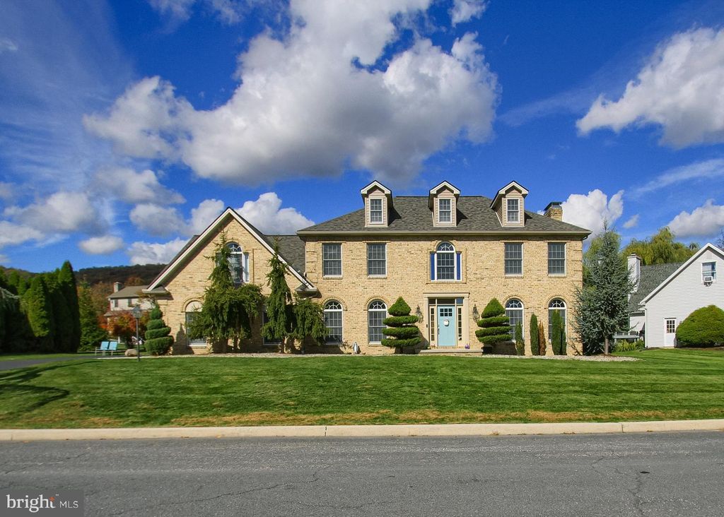 Photo of 2302 Scarsborough Drive, HARRISBURG, PA 17112 (MLS # PADA2051062)