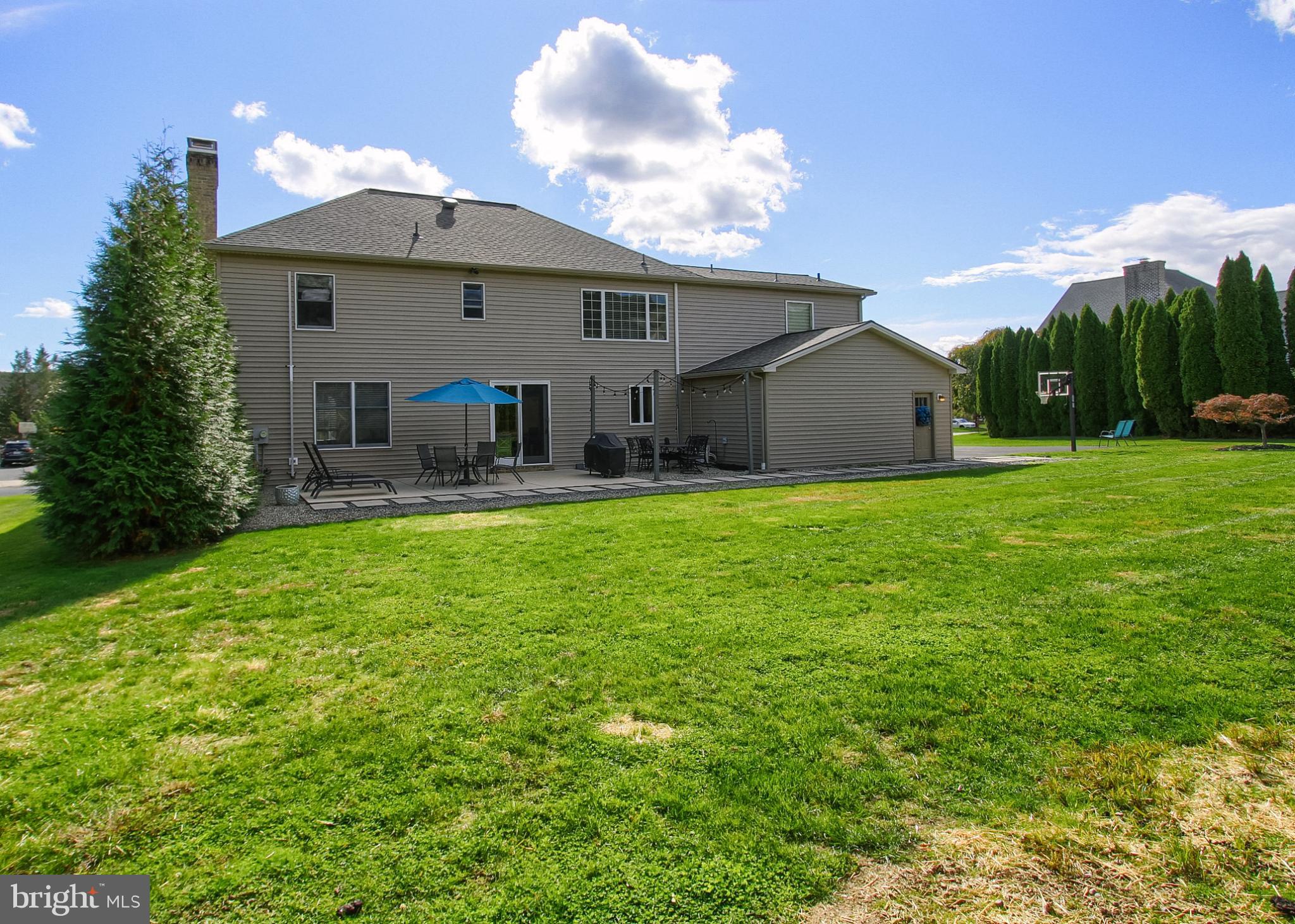 2302 SCARSBOROUGH DRIVE