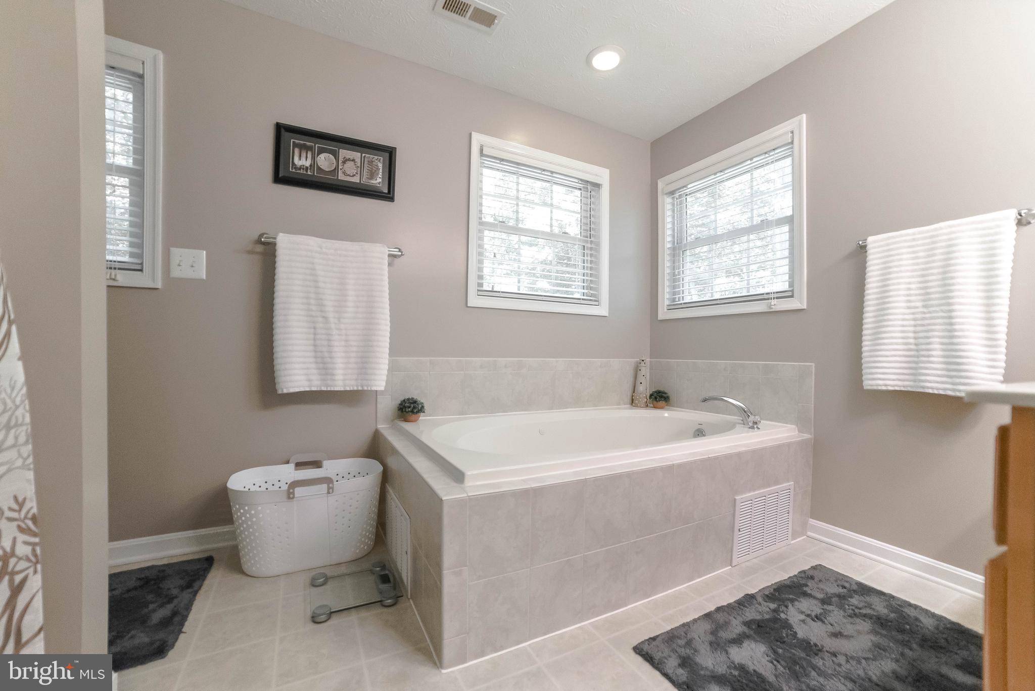 RIVERWOOD FARMS - Residential