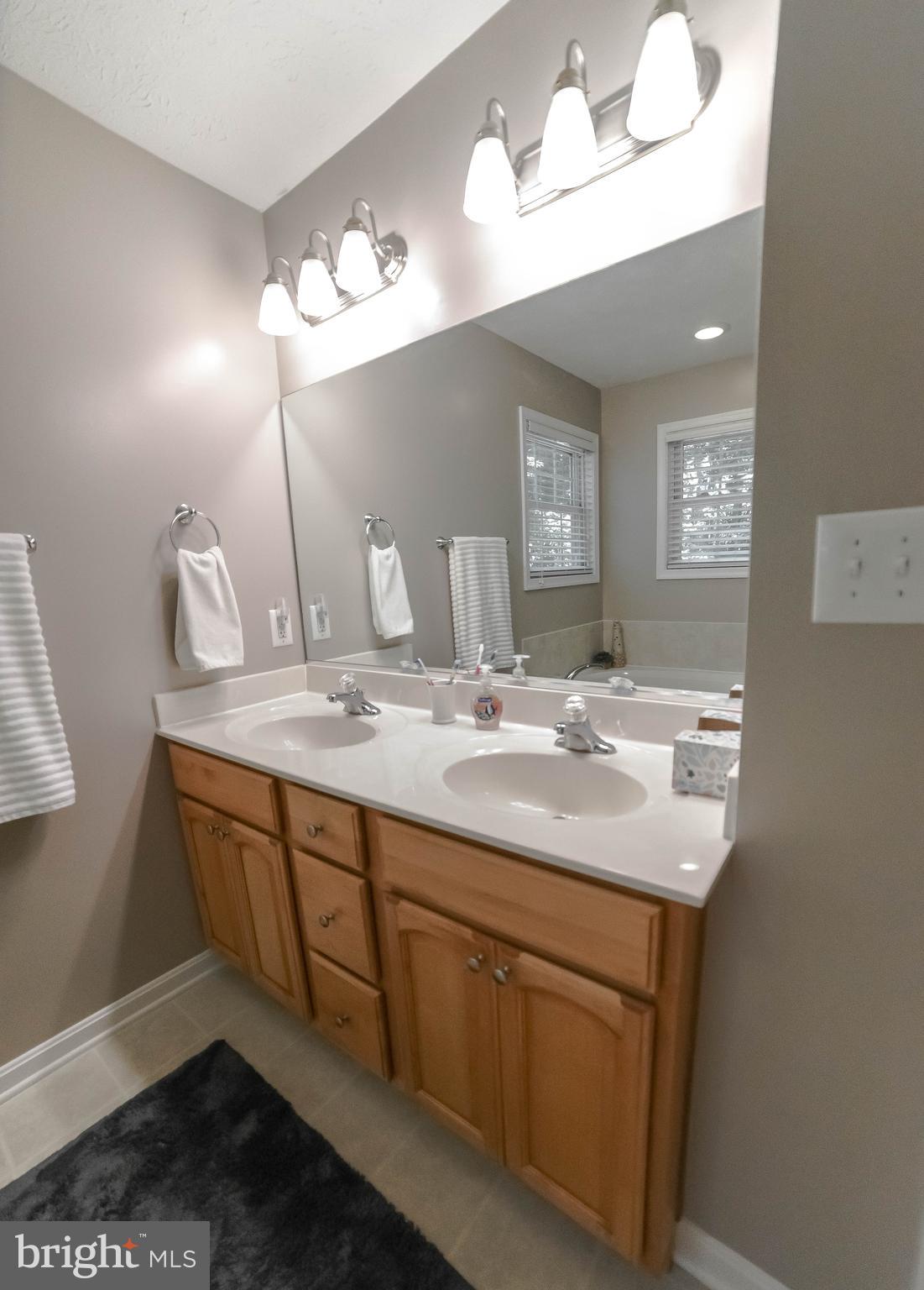 RIVERWOOD FARMS - Residential