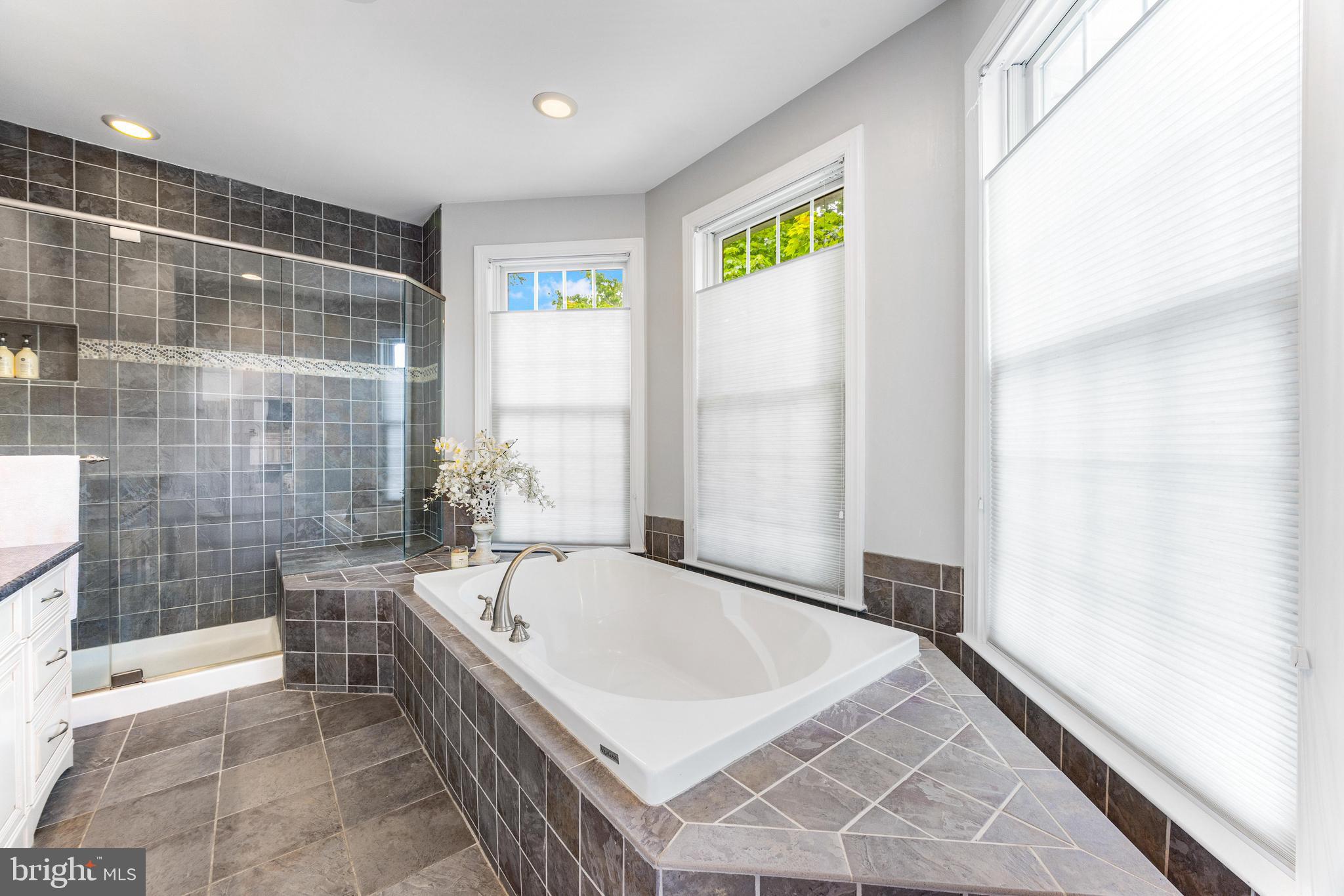 SYLVAN SHORES - Residential