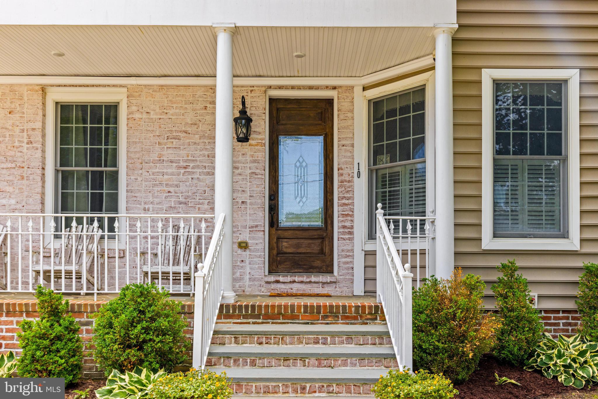 10 DOGWOOD ROAD