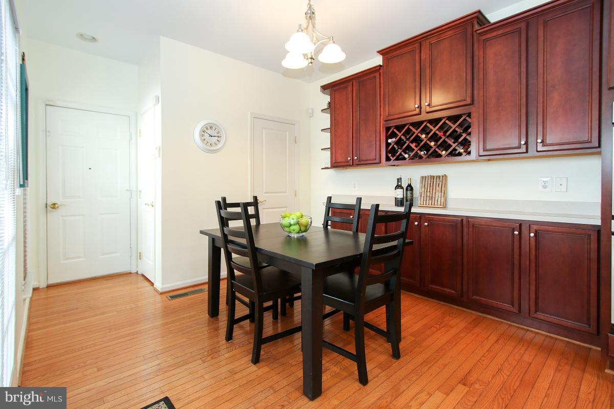 LORTON TOWN CNTR LANDBAY - Residential Lease