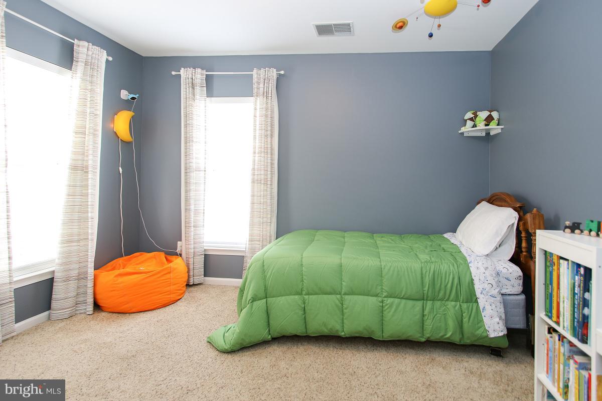 LORTON TOWN CNTR LANDBAY - Residential Lease