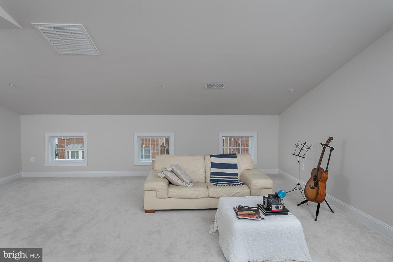 THE ENCLAVE AT ARUNDEL PRESERVE - Residential