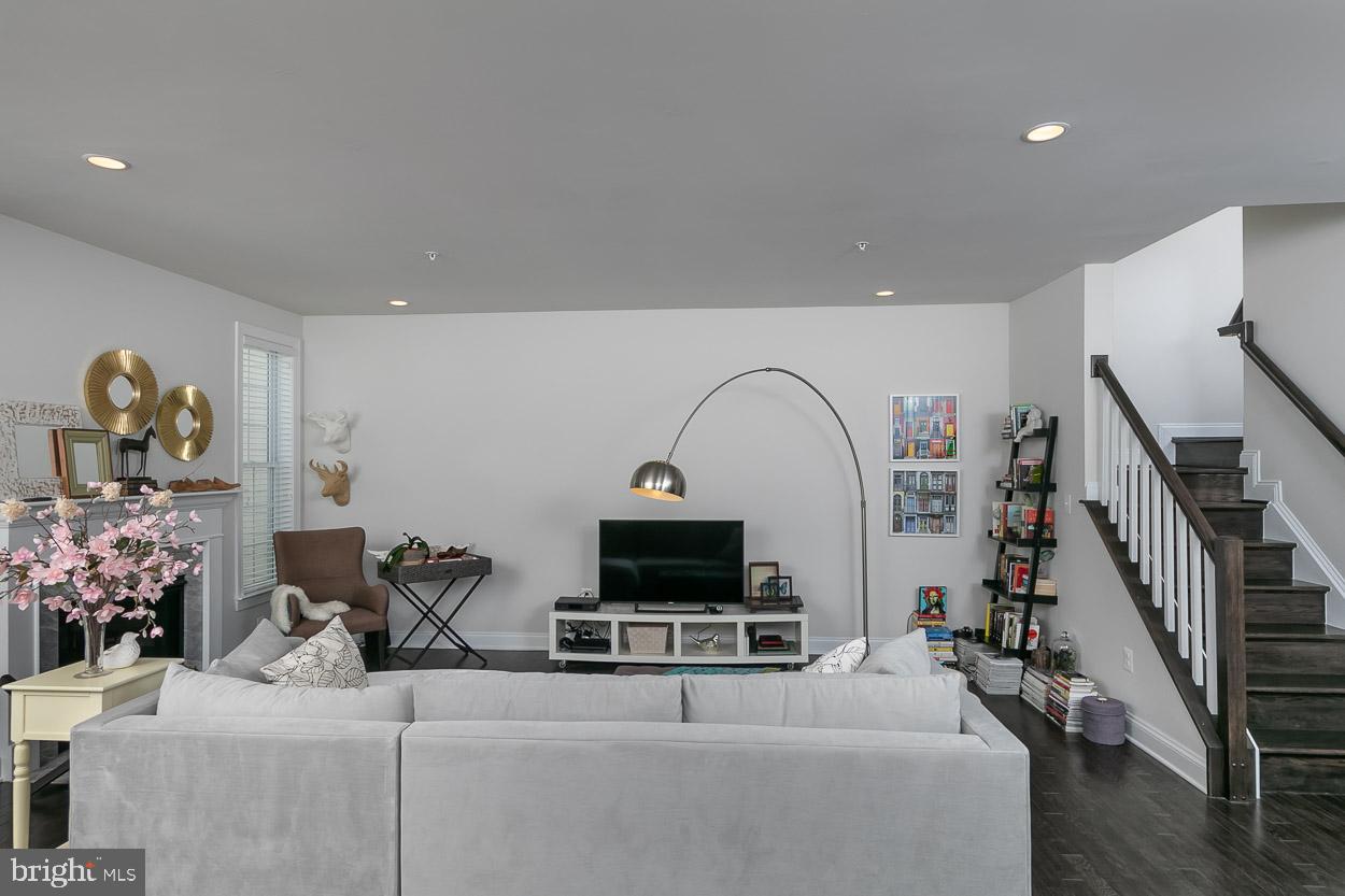 THE ENCLAVE AT ARUNDEL PRESERVE - Residential