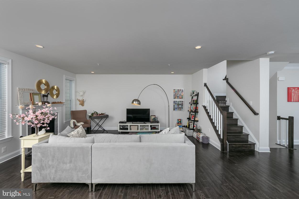 THE ENCLAVE AT ARUNDEL PRESERVE - Residential