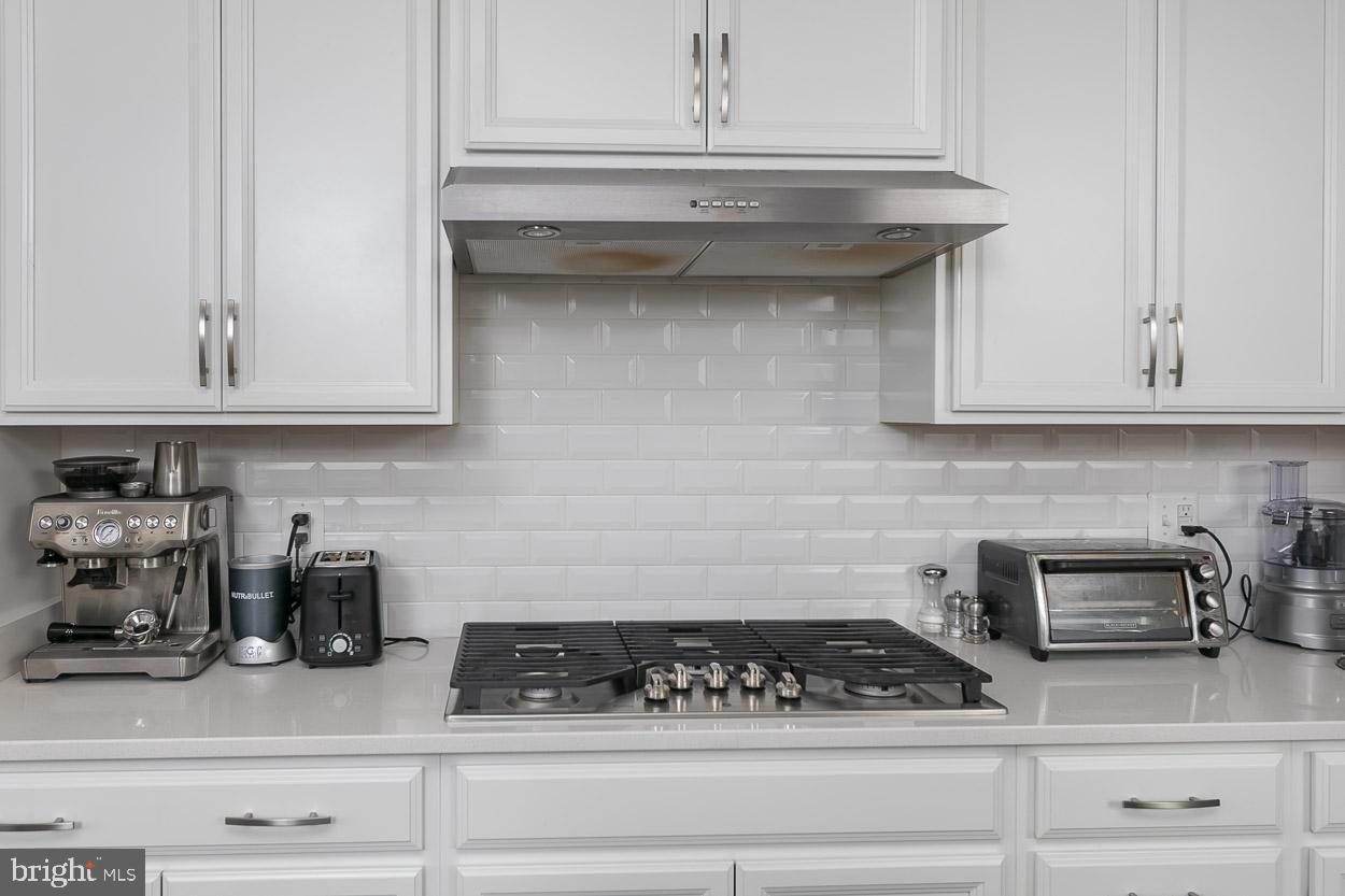 THE ENCLAVE AT ARUNDEL PRESERVE - Residential