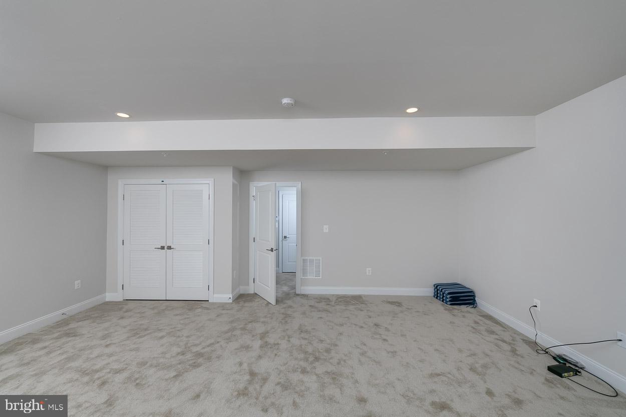 THE ENCLAVE AT ARUNDEL PRESERVE - Residential