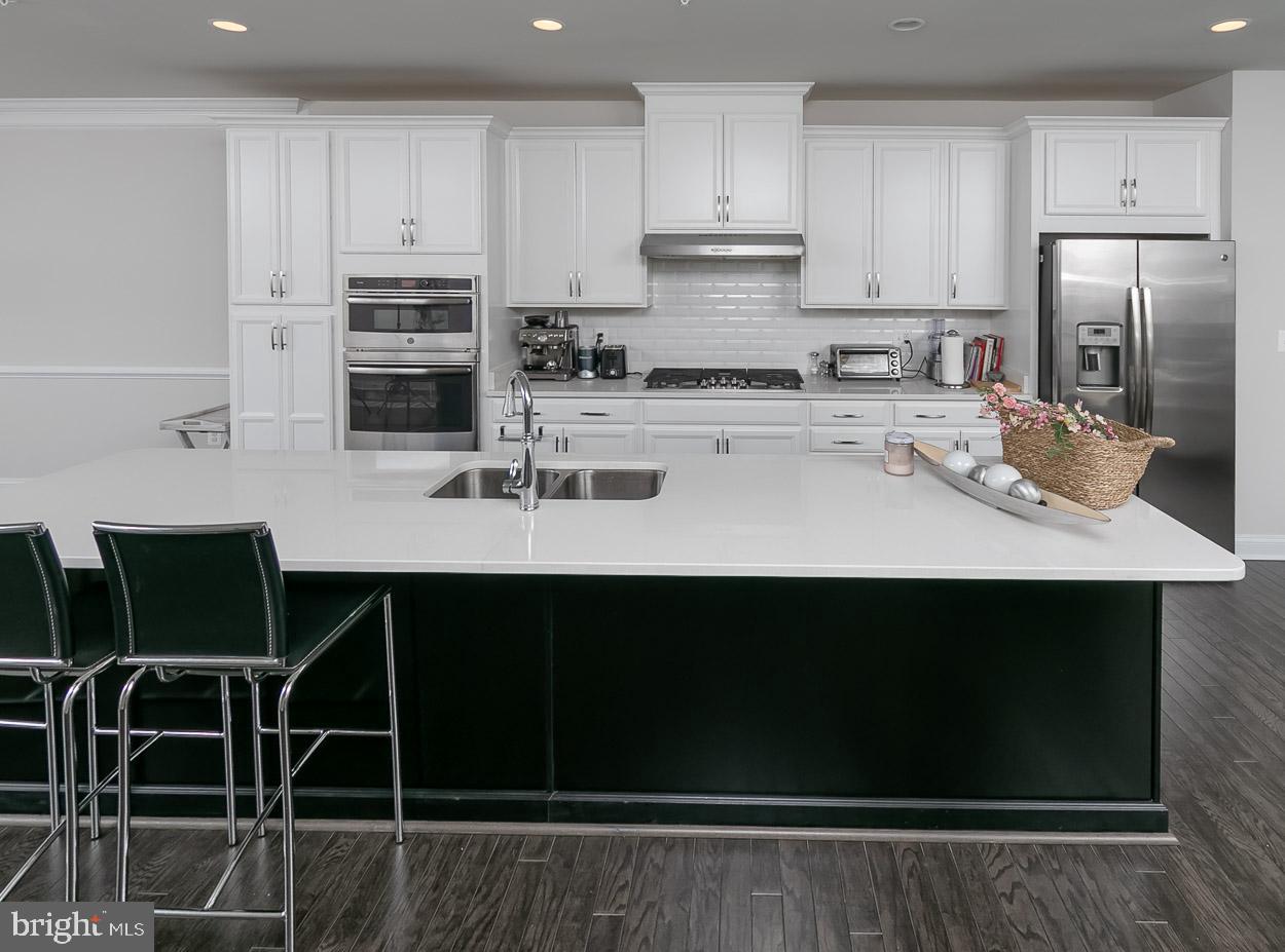 THE ENCLAVE AT ARUNDEL PRESERVE - Residential