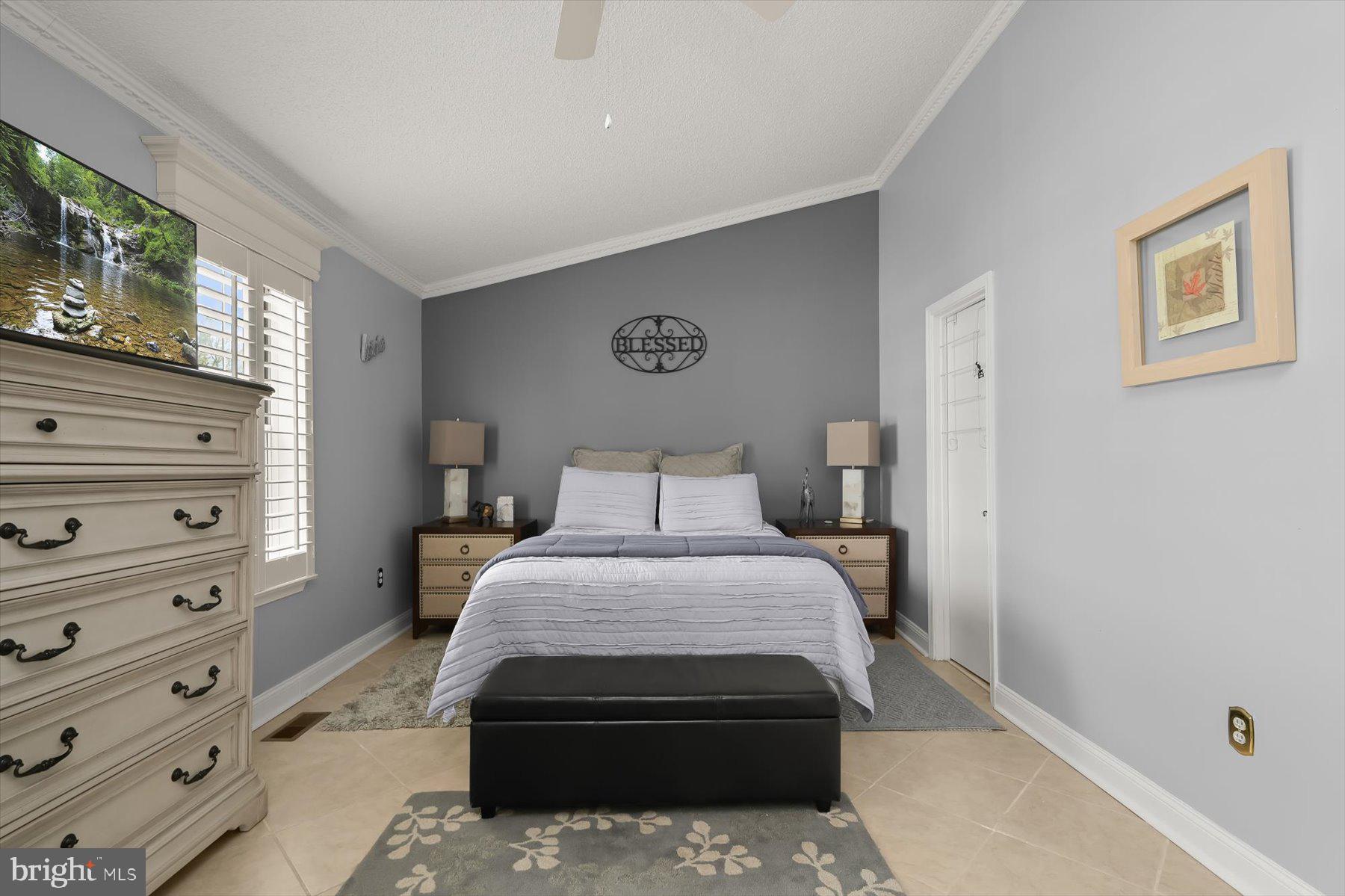 ENTERPRISE KNOLLS-PLAT S - Residential