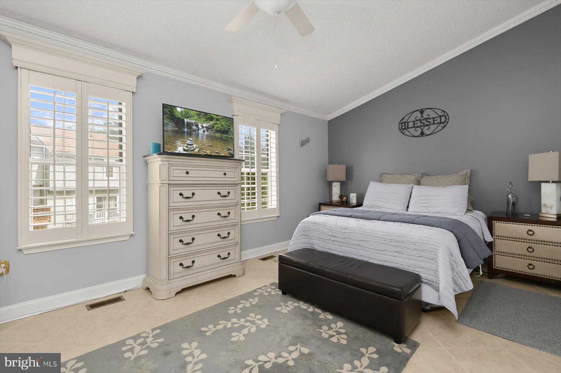 ENTERPRISE KNOLLS-PLAT S - Residential