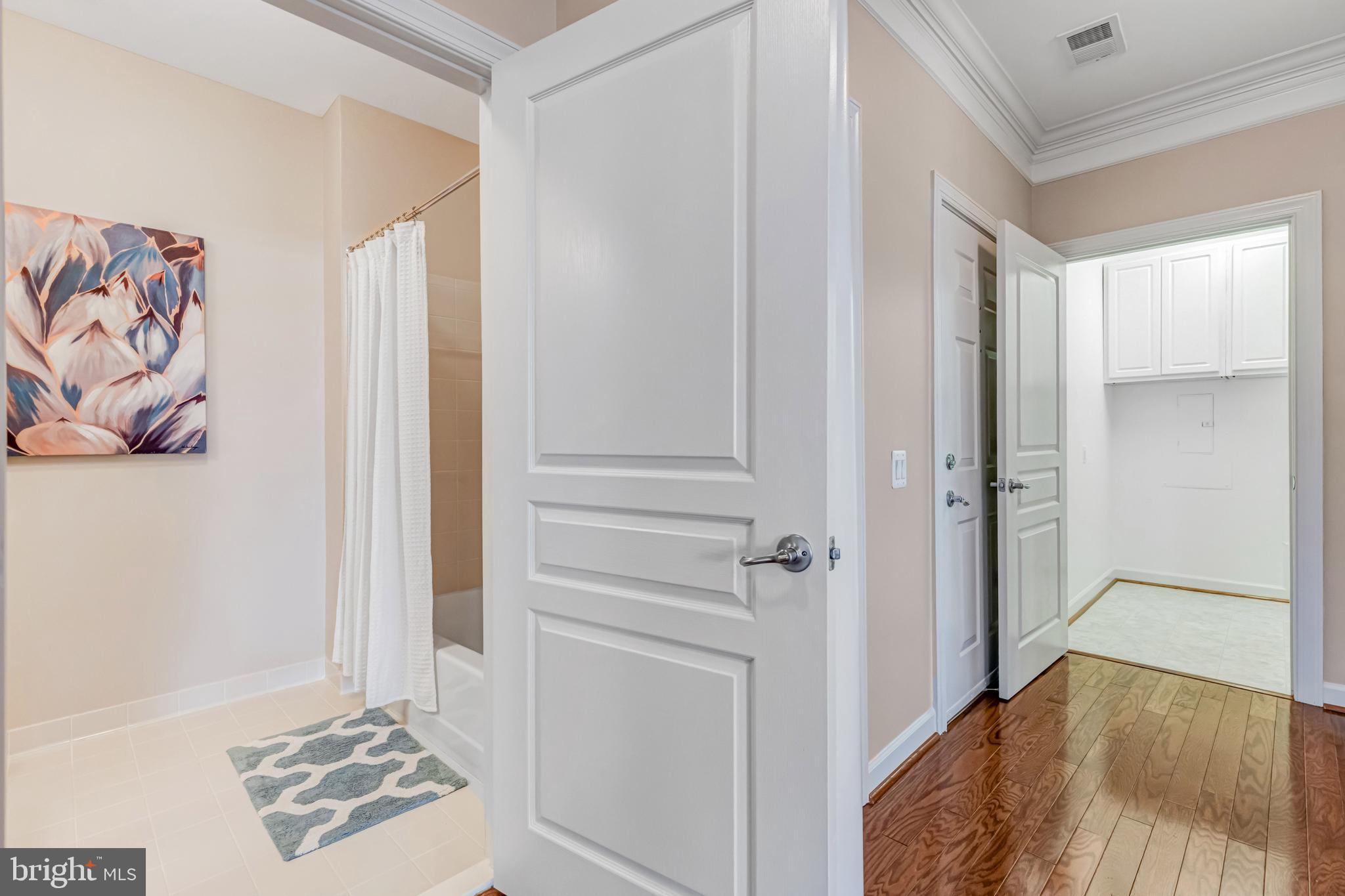 HIDDENBROOK - Residential