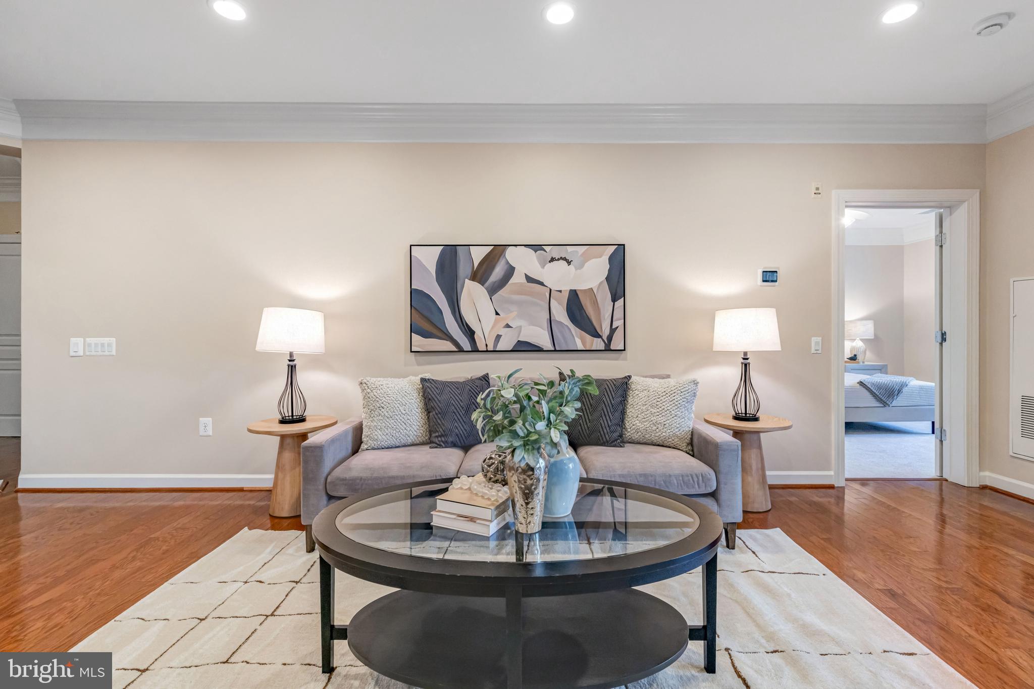 HIDDENBROOK - Residential