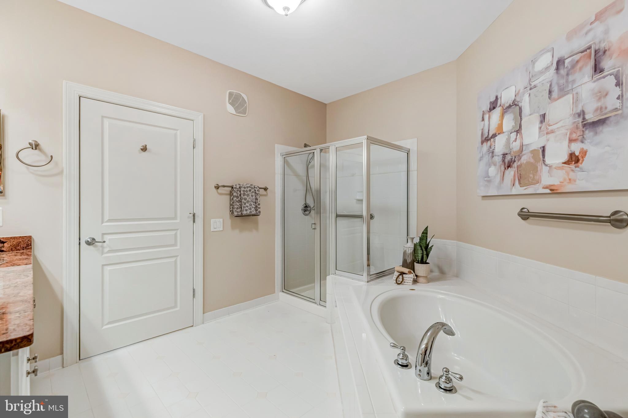 HIDDENBROOK - Residential