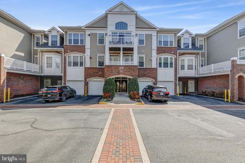 Photo of 7860 Rolling Woods Court #304, SPRINGFIELD, VA 22152 (MLS # VAFX2299118)