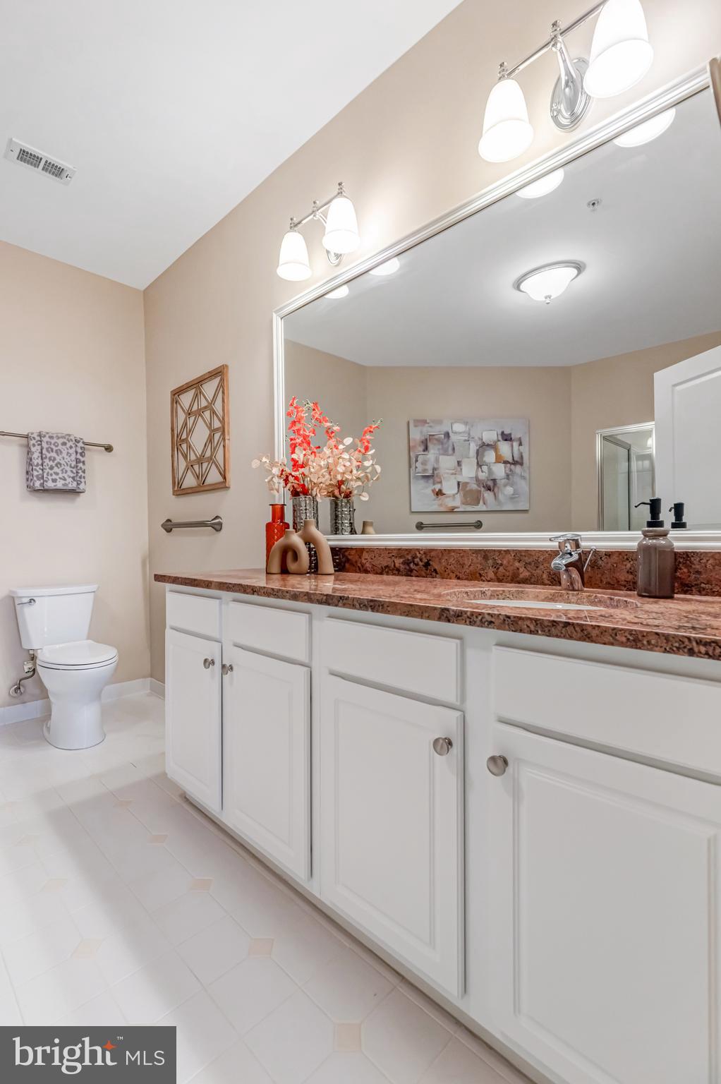 HIDDENBROOK - Residential