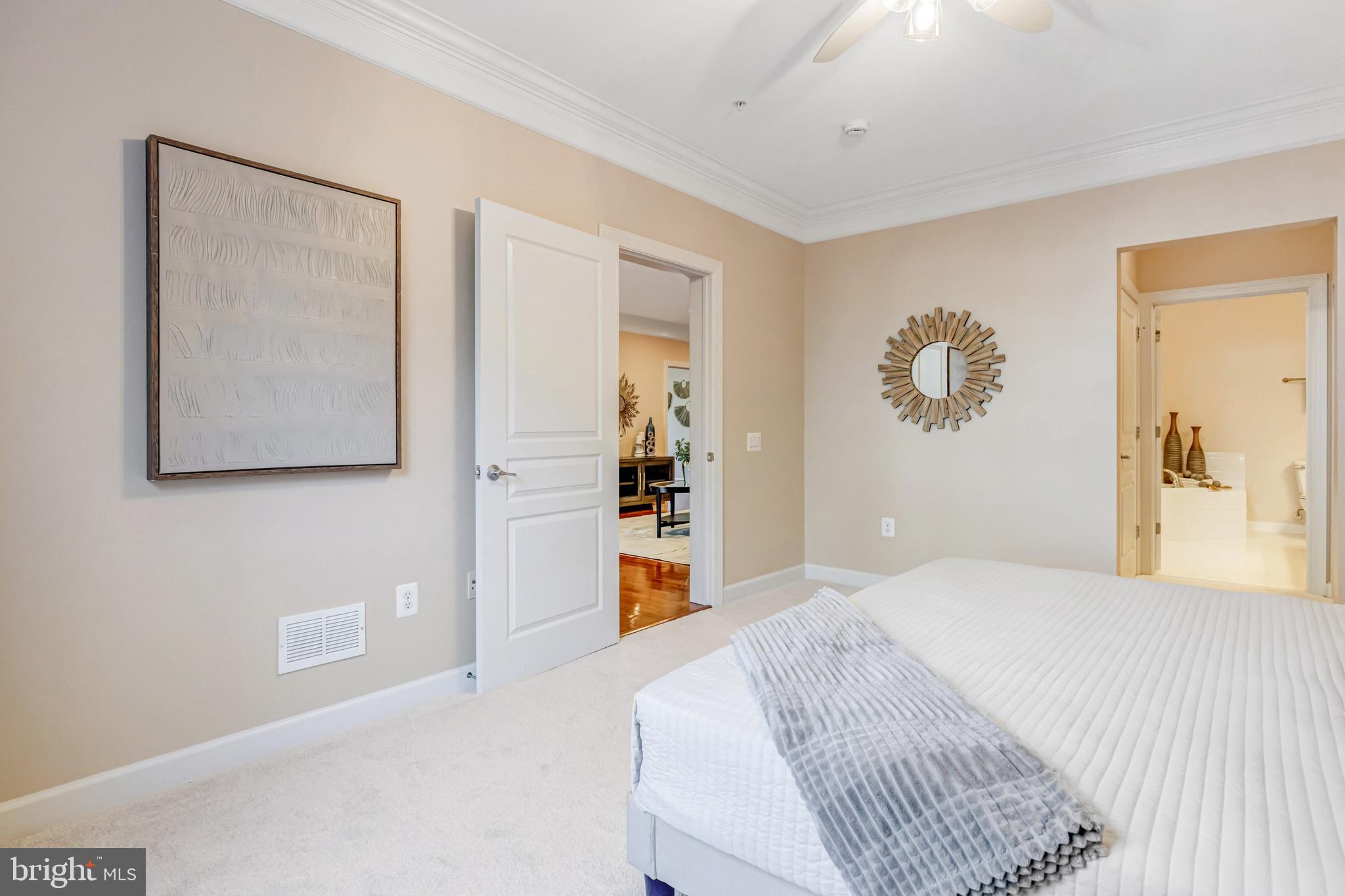 HIDDENBROOK - Residential