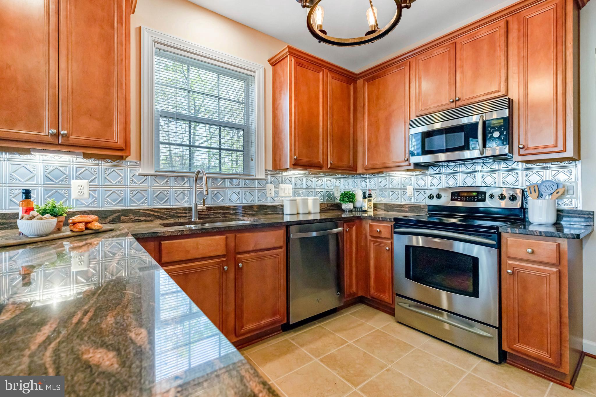 HIDDENBROOK - Residential