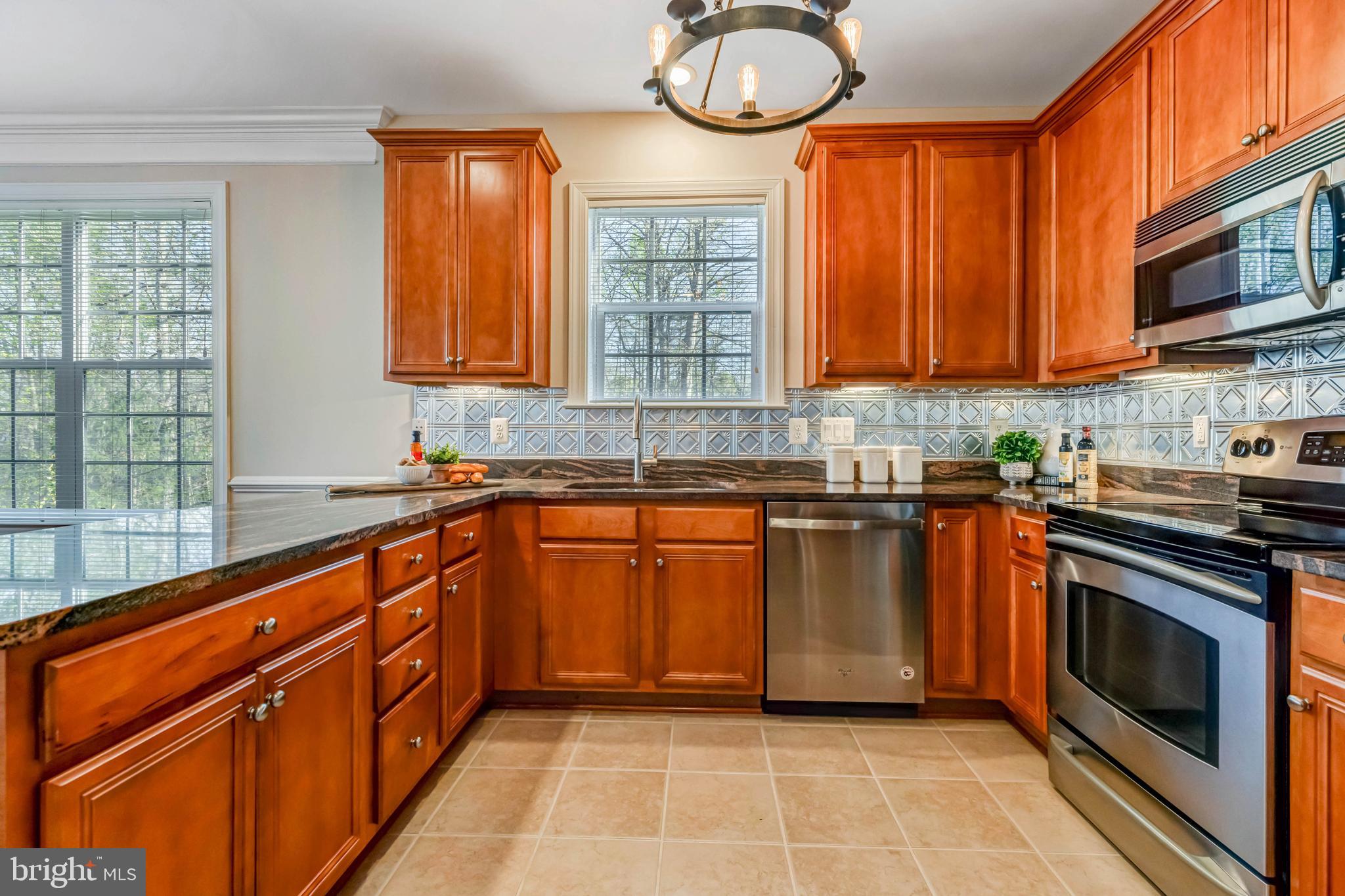 HIDDENBROOK - Residential