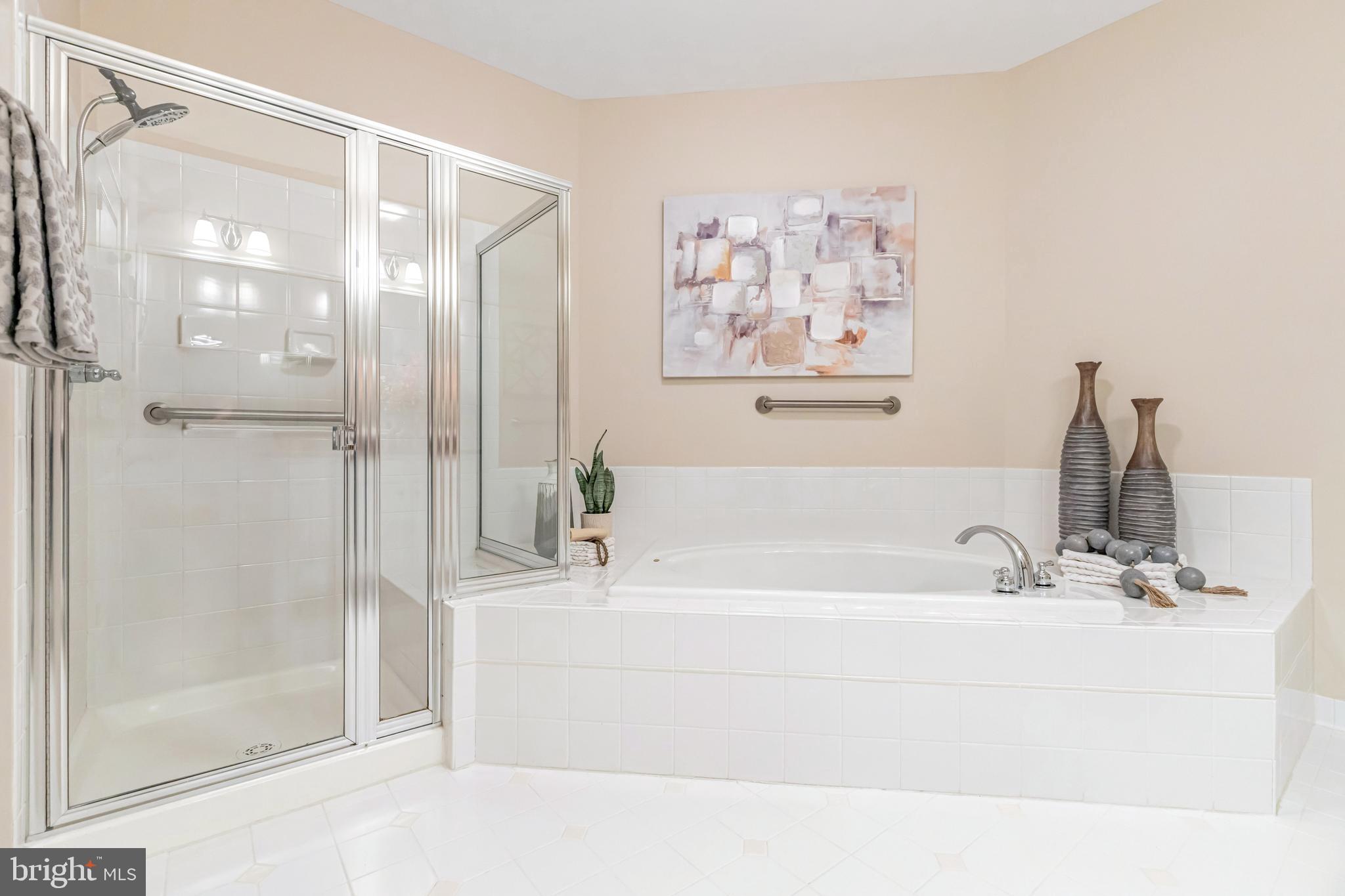 HIDDENBROOK - Residential