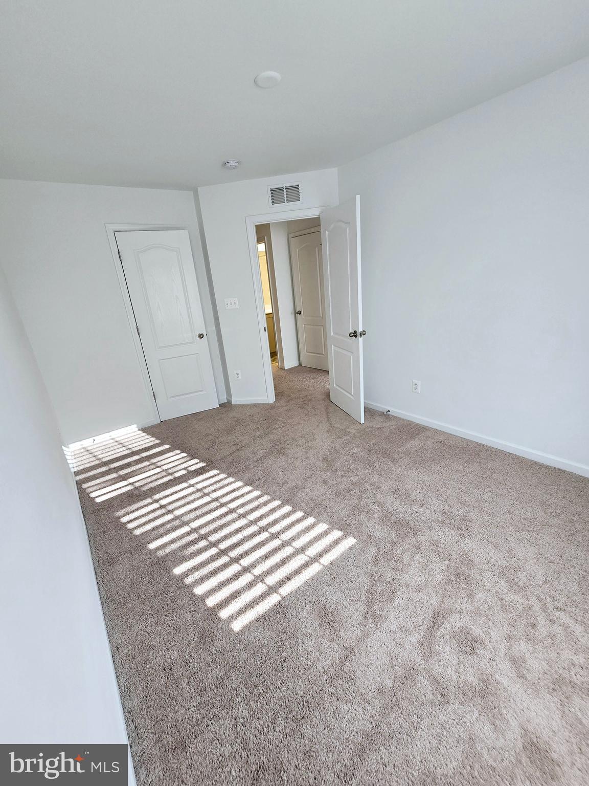 MCCAULEY CROSSING - Residential Lease