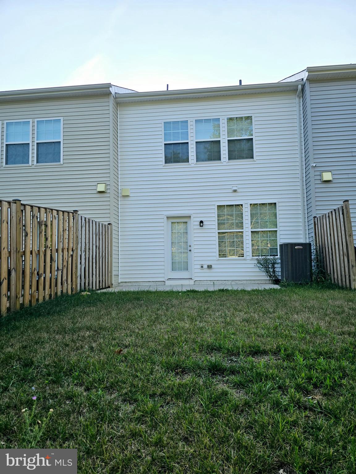 MCCAULEY CROSSING - Residential Lease