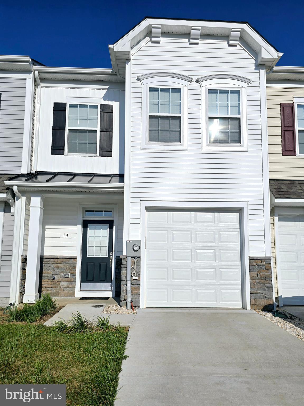 MCCAULEY CROSSING - Residential Lease