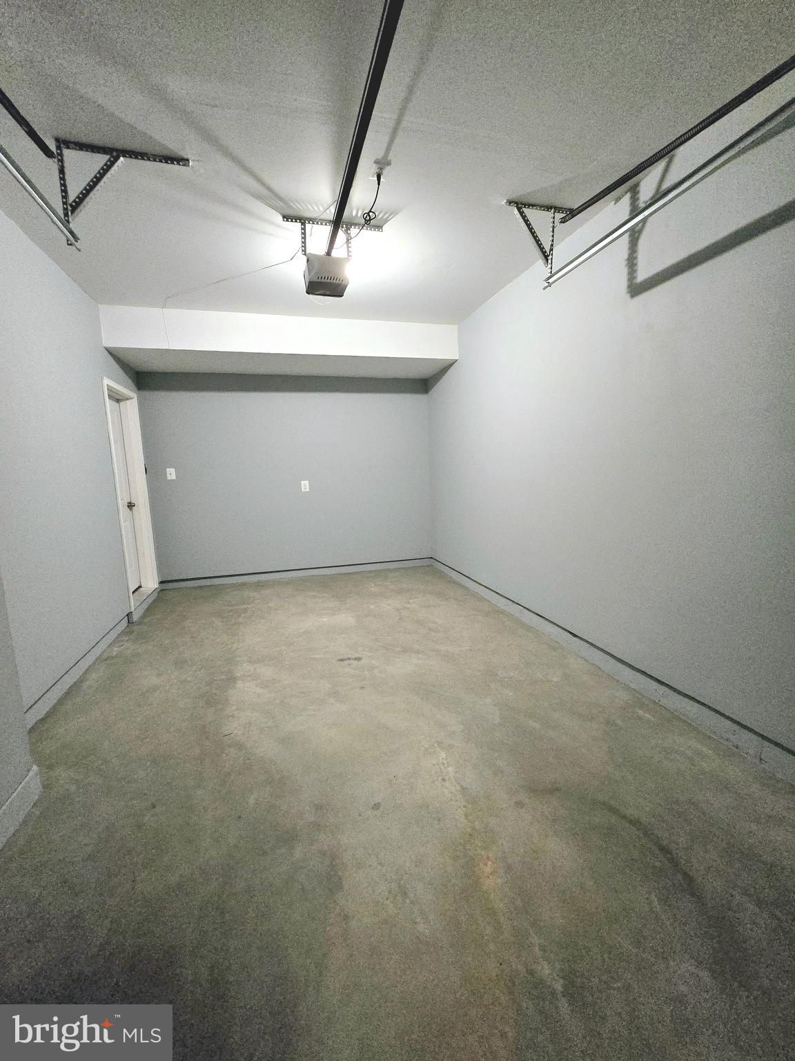 MCCAULEY CROSSING - Residential Lease