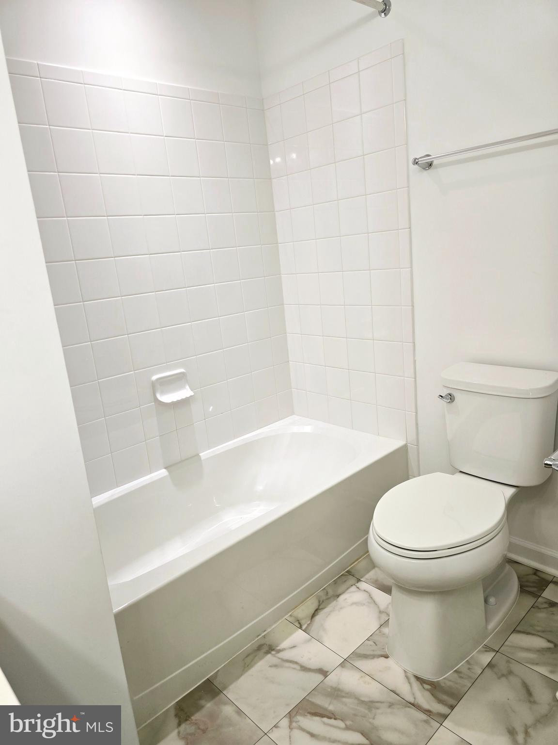 MCCAULEY CROSSING - Residential Lease