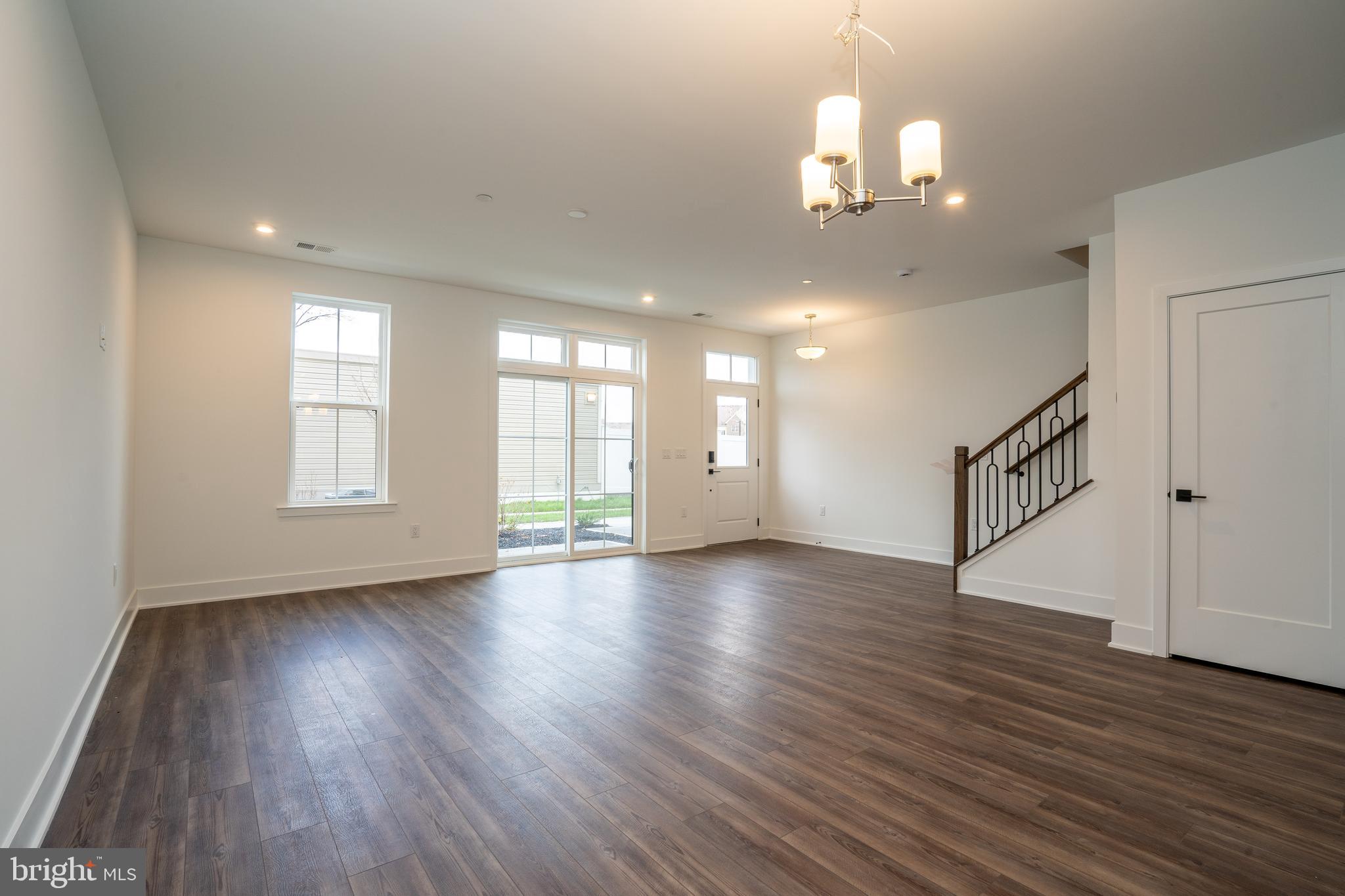 6105 VIVALDI RD
