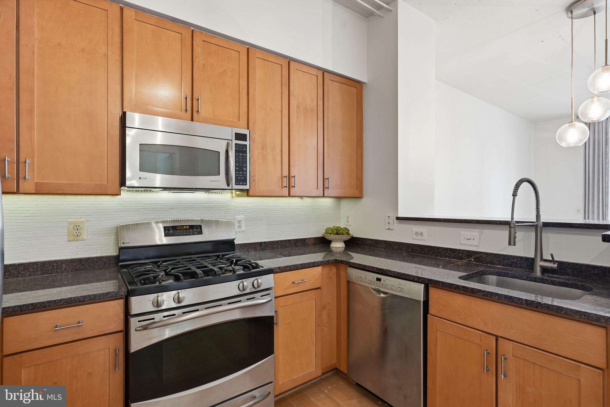 ELAN AT EAST MARKET - Residential