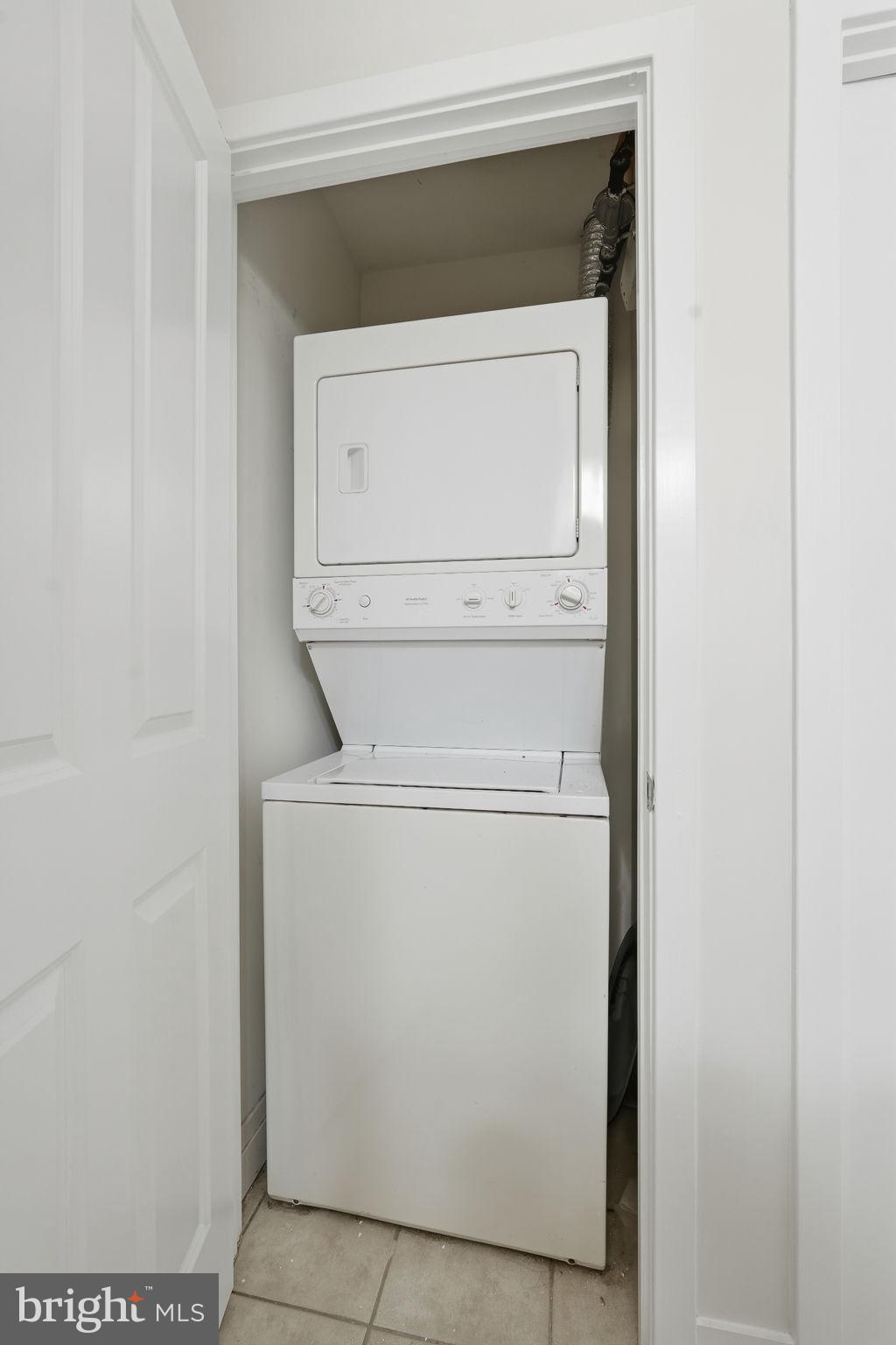 ELAN AT EAST MARKET - Residential