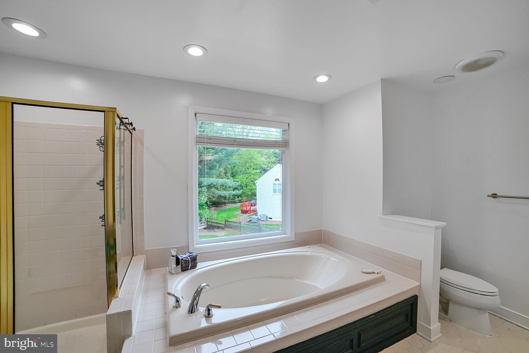 NORBECK ESTATES - Residential Lease