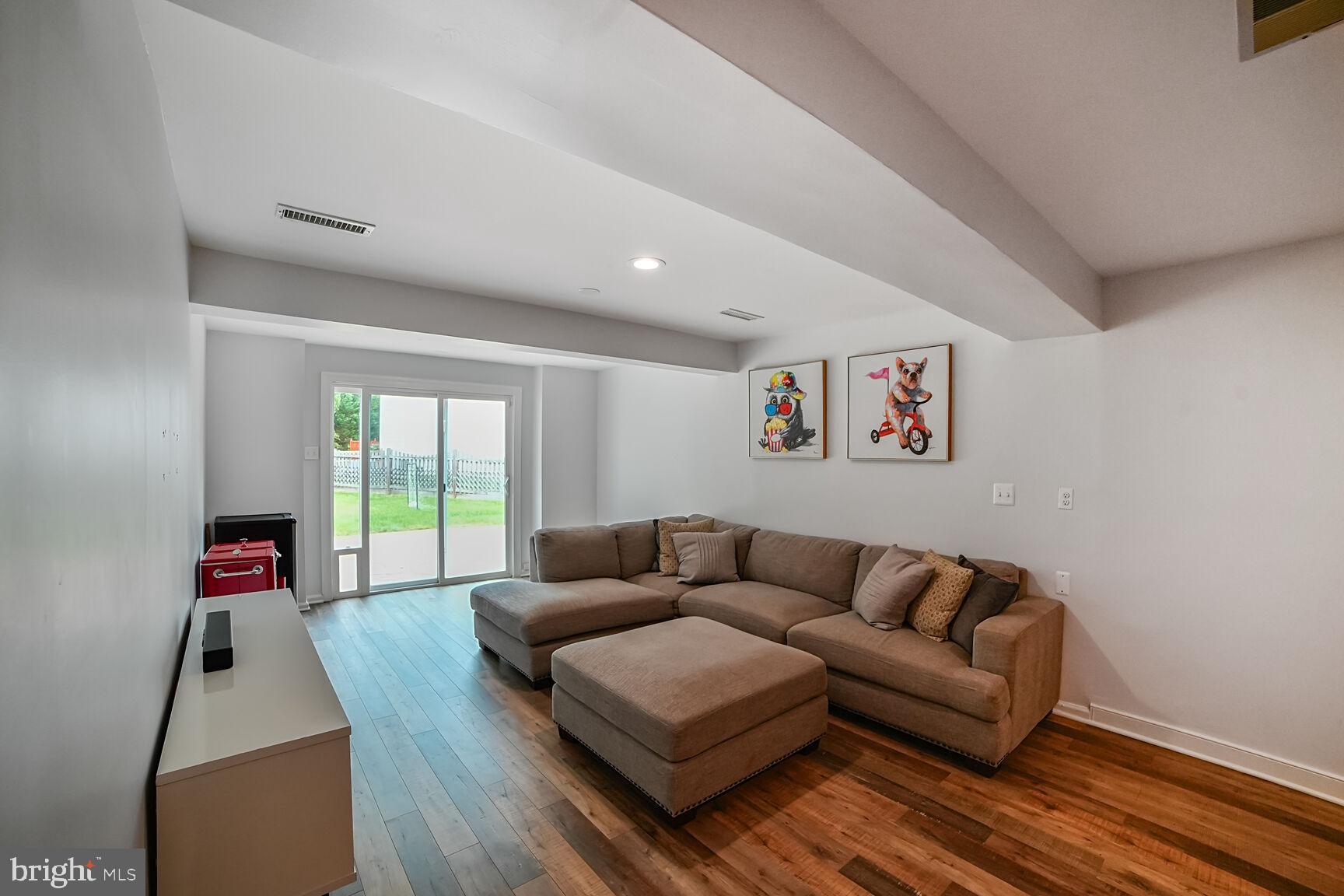 NORBECK ESTATES - Residential Lease