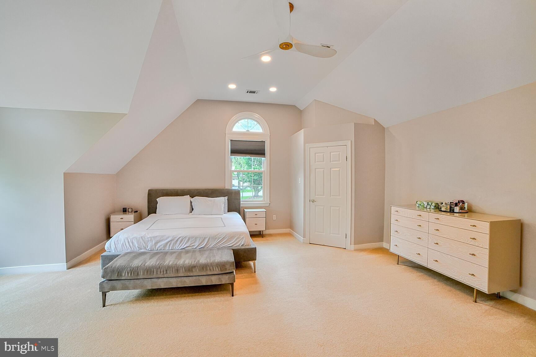 NORBECK ESTATES - Residential Lease