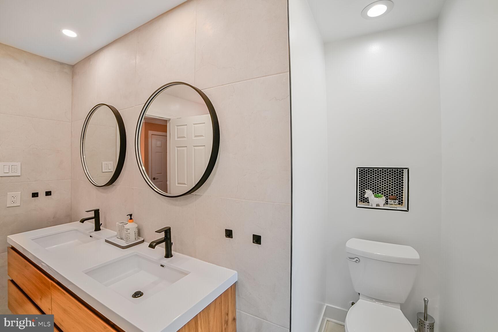 NORBECK ESTATES - Residential Lease