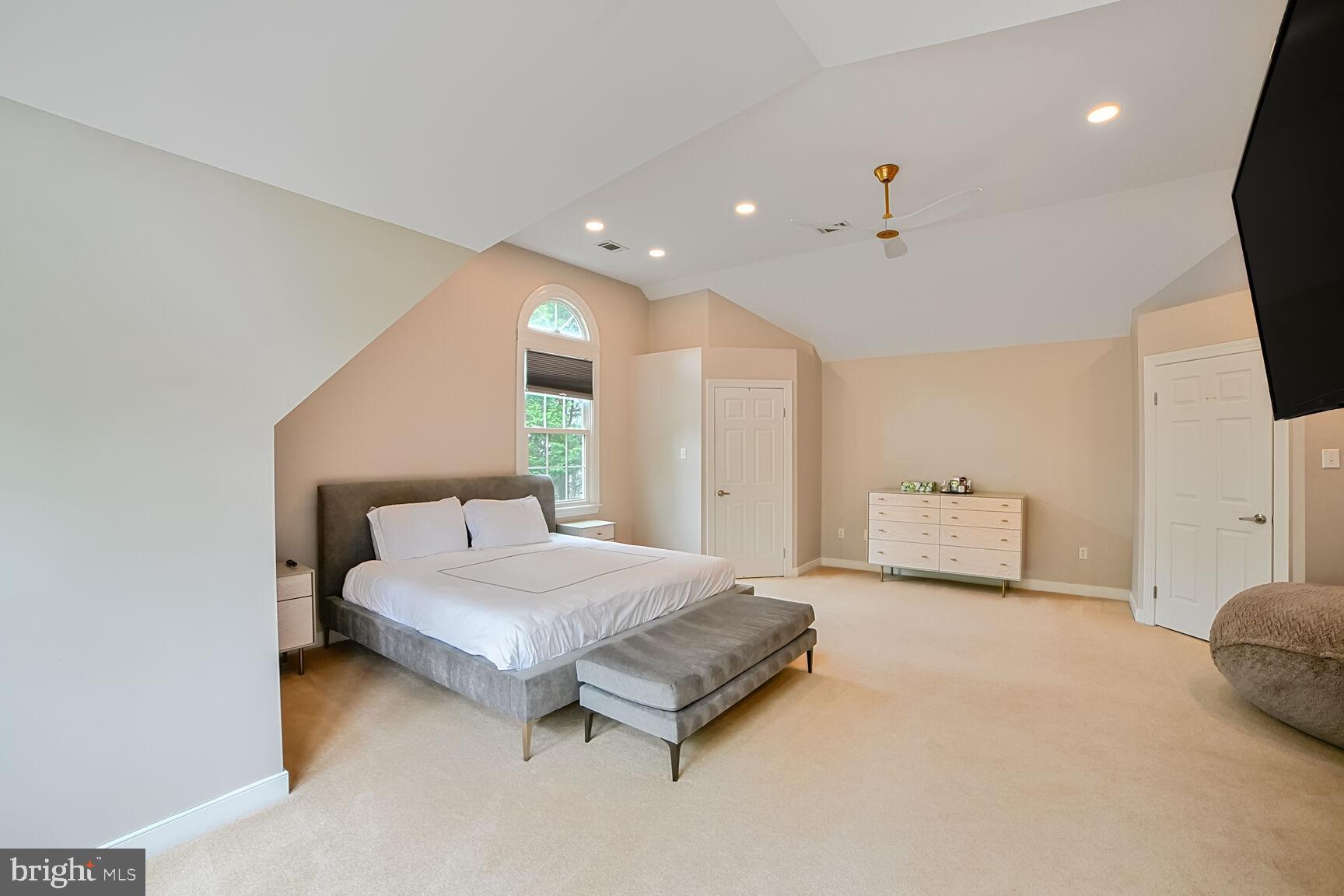 NORBECK ESTATES - Residential Lease