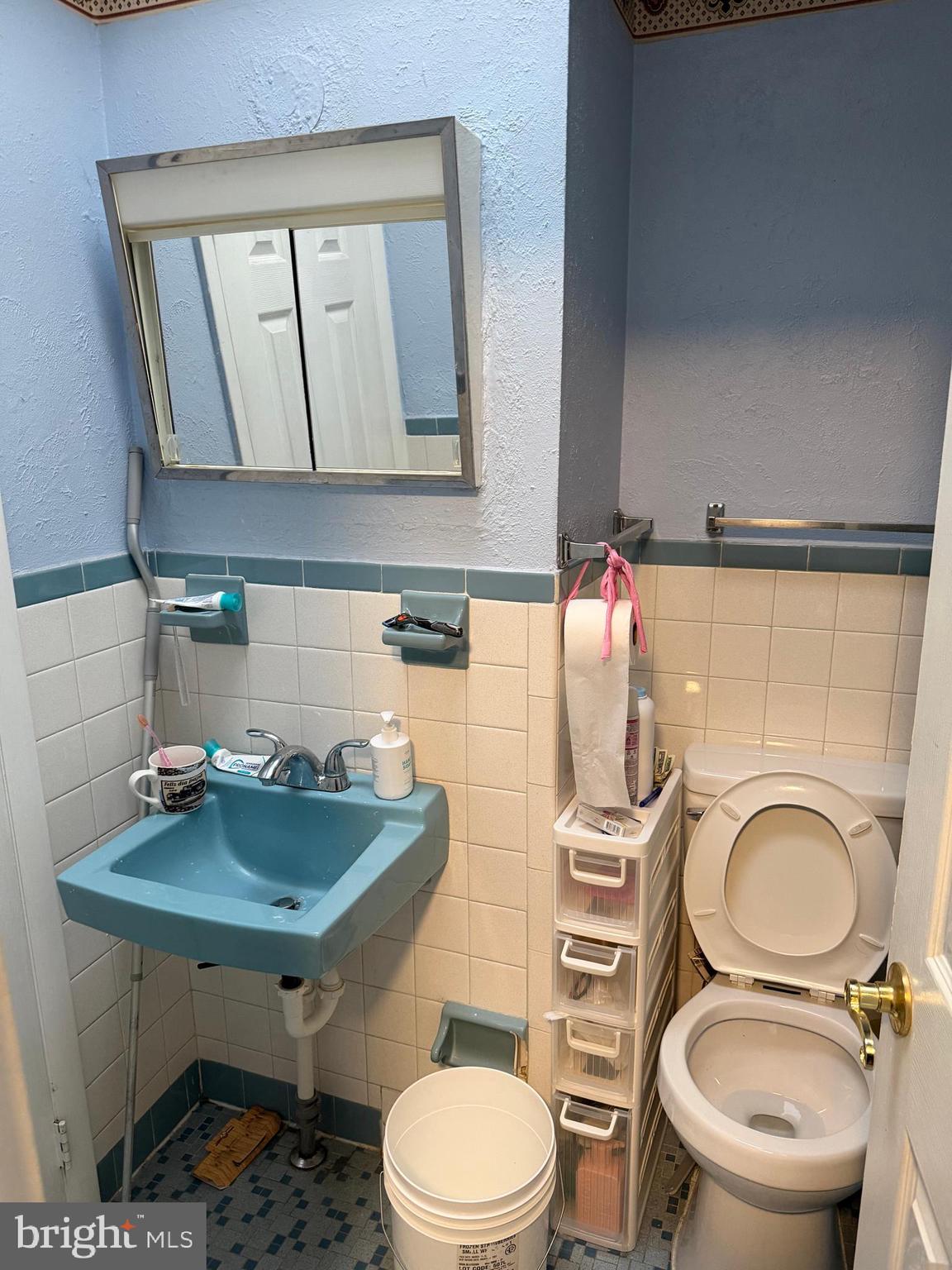 HOLME CIRCLE - Residential