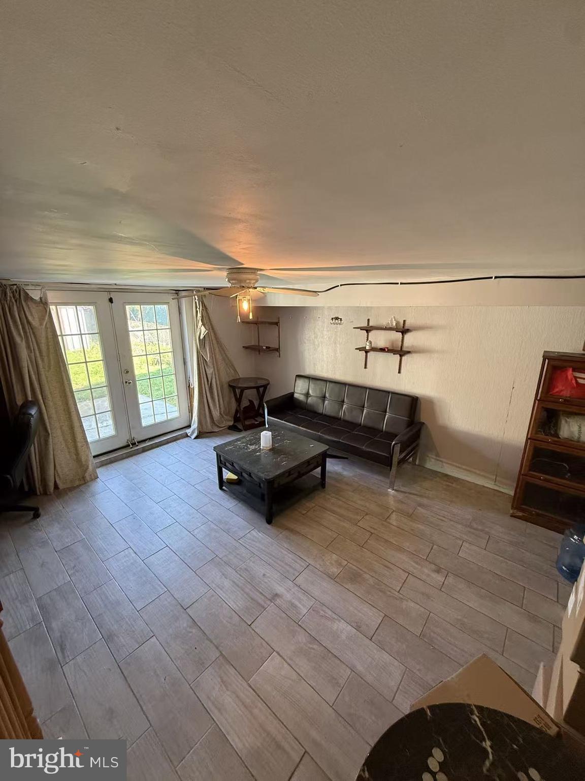 HOLME CIRCLE - Residential