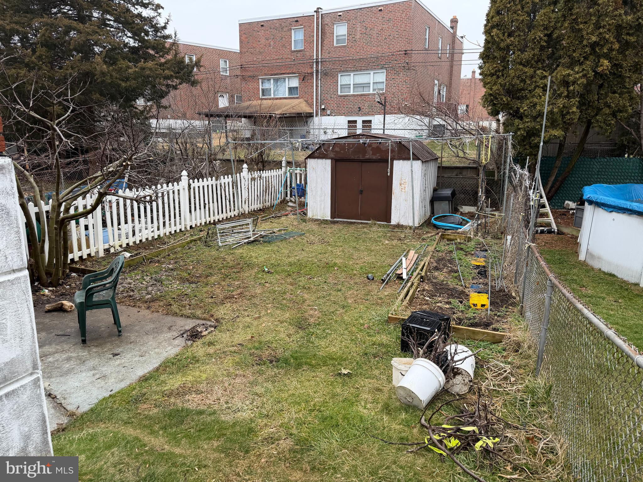 HOLME CIRCLE - Residential