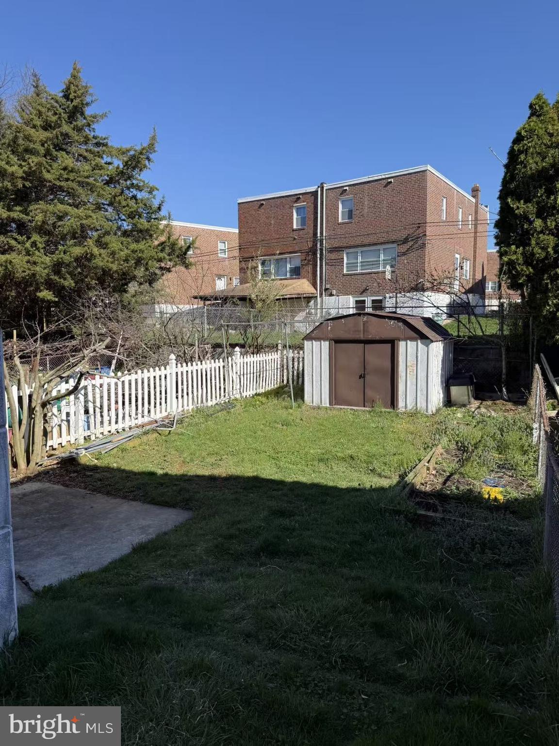 HOLME CIRCLE - Residential