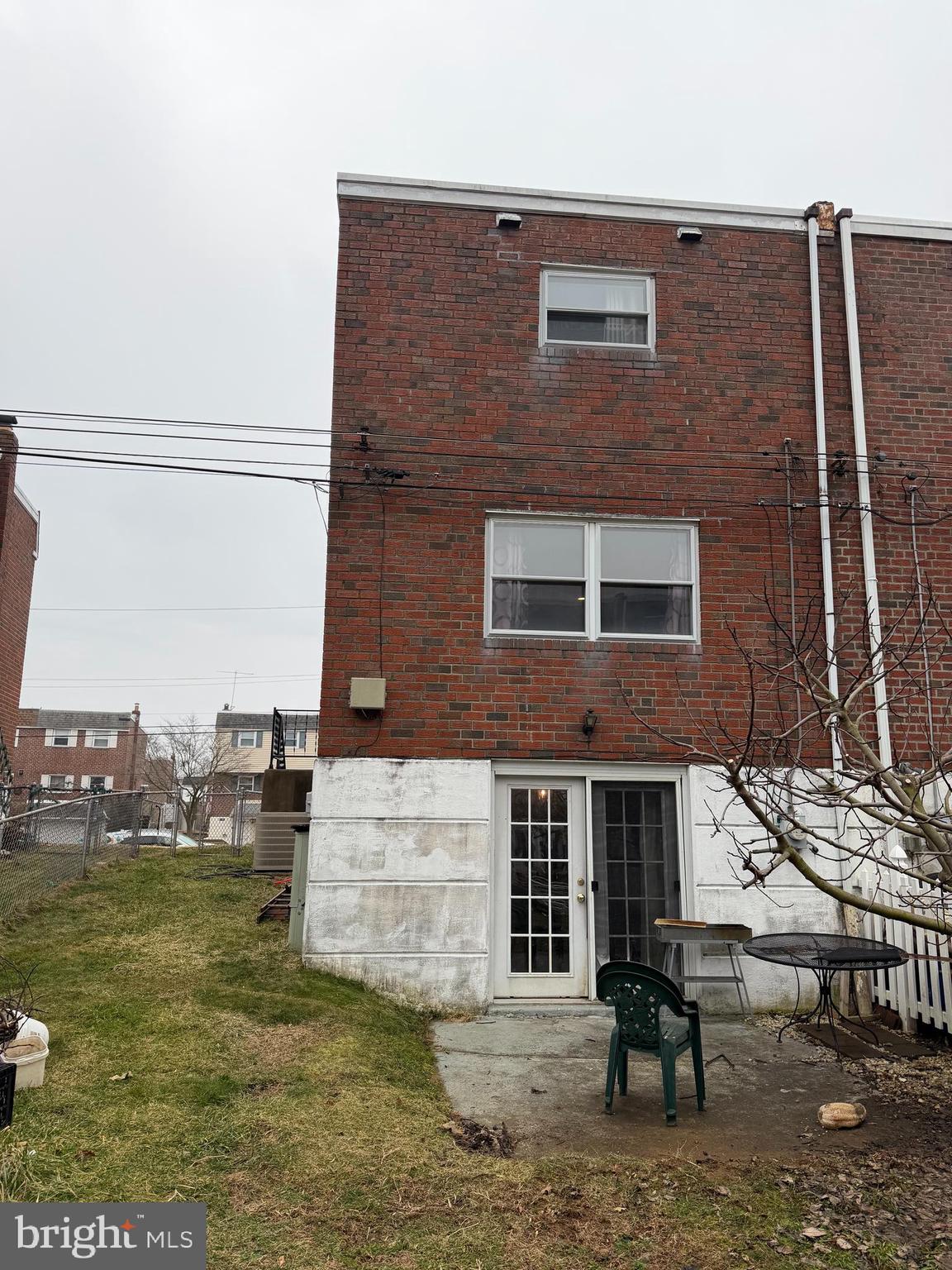 HOLME CIRCLE - Residential