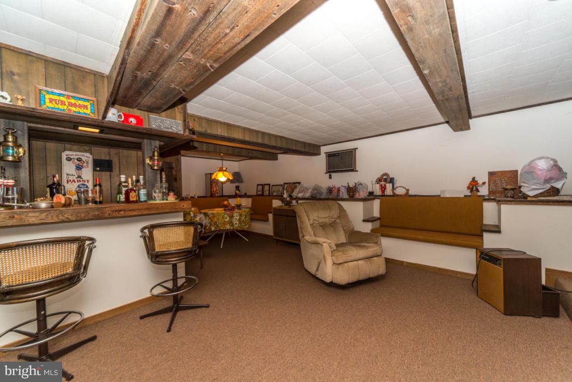 COLONIAL MANOR - Residential