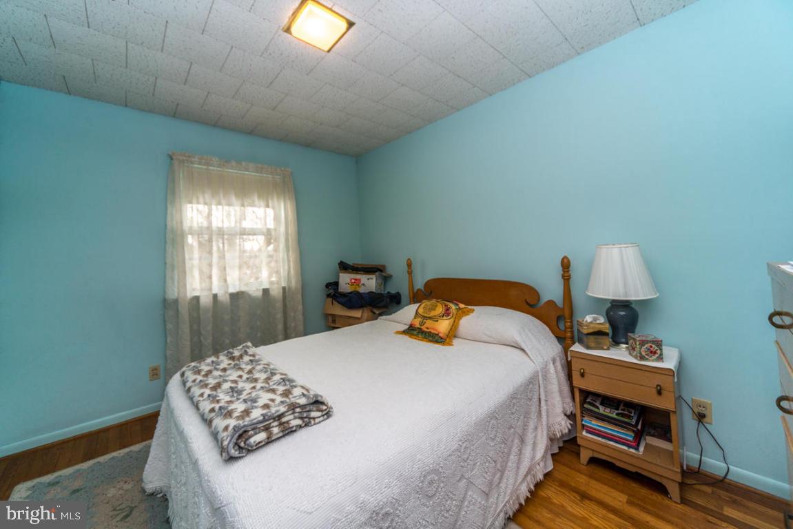 COLONIAL MANOR - Residential