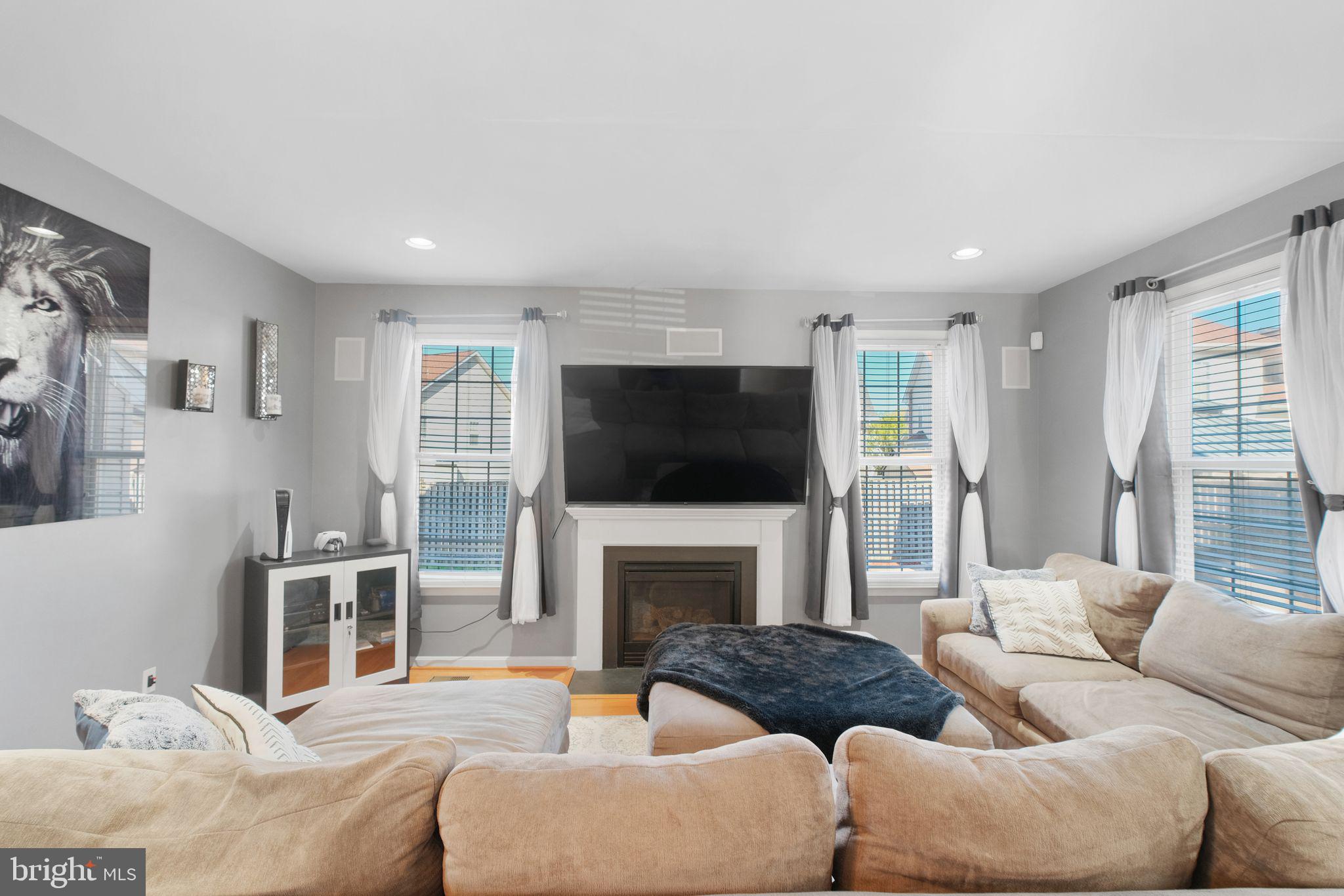 CHRISTOPHER POINTE - Residential