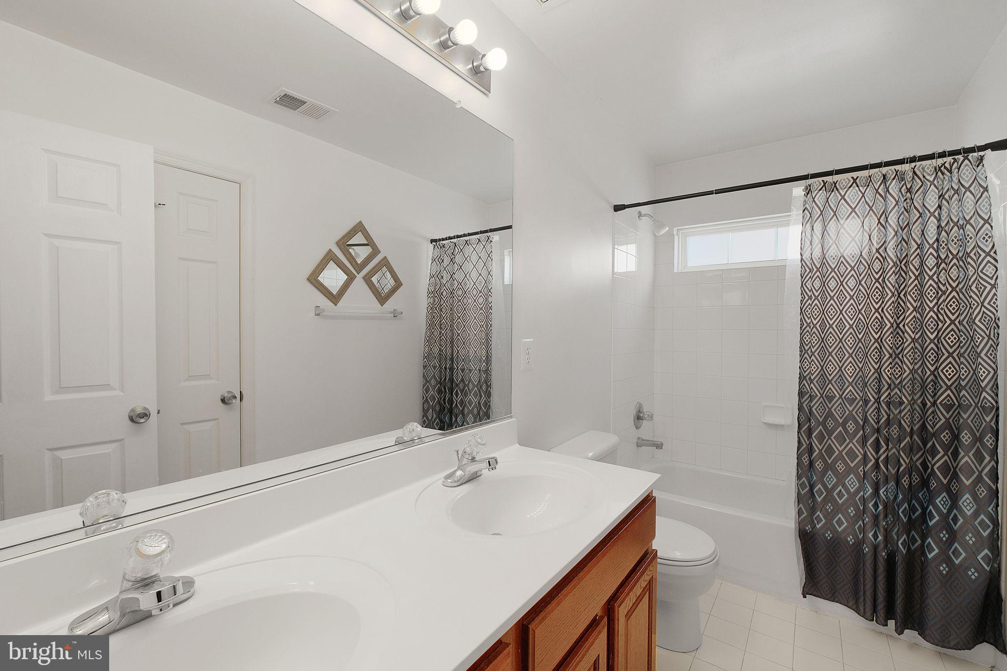 CHRISTOPHER POINTE - Residential