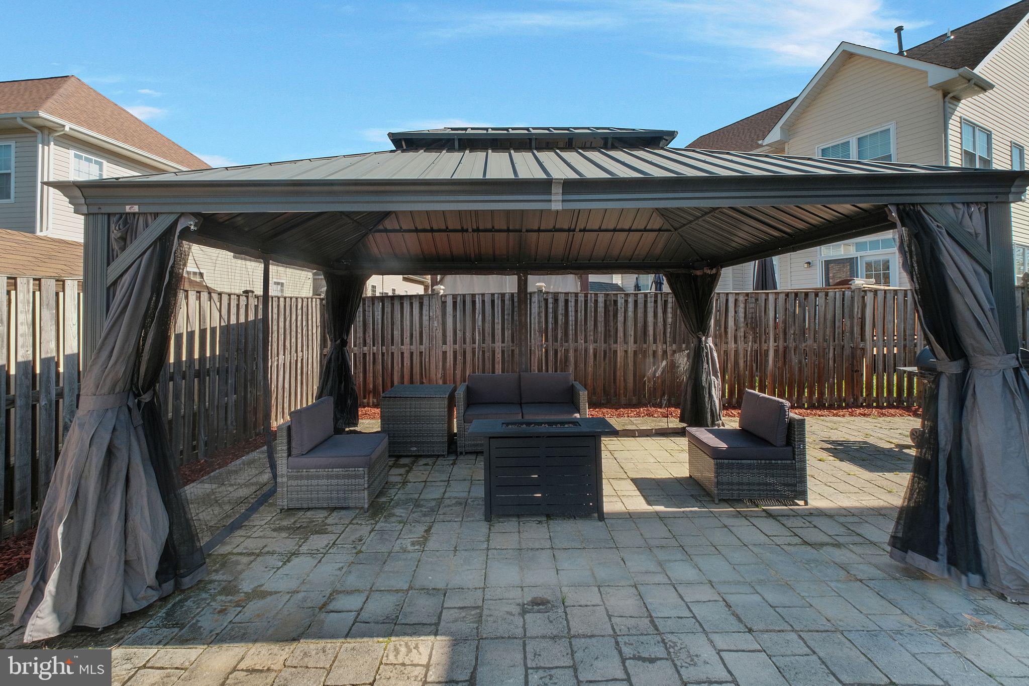 CHRISTOPHER POINTE - Residential